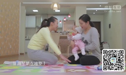 如何引导宝宝翻身